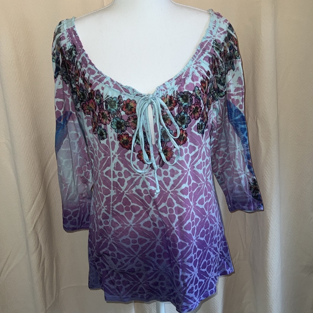 Butterfly dropout 🦋 Purple/Blue floral/Swallow 3/4 sleeve Top.